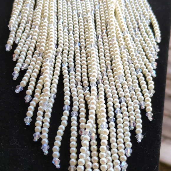 Premier Designs Cream Pearl Fringe Necklace with Clear Crystal Accents - Picture 1 of 2